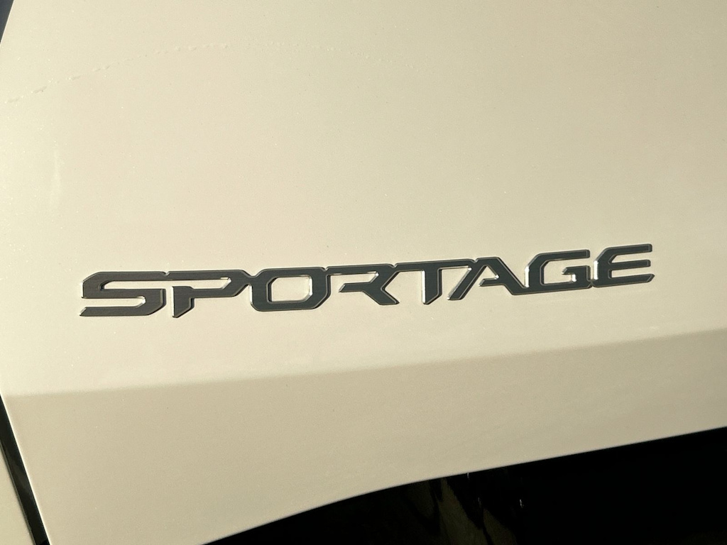 Thumbnail: 2025 Kia Sportage - 6