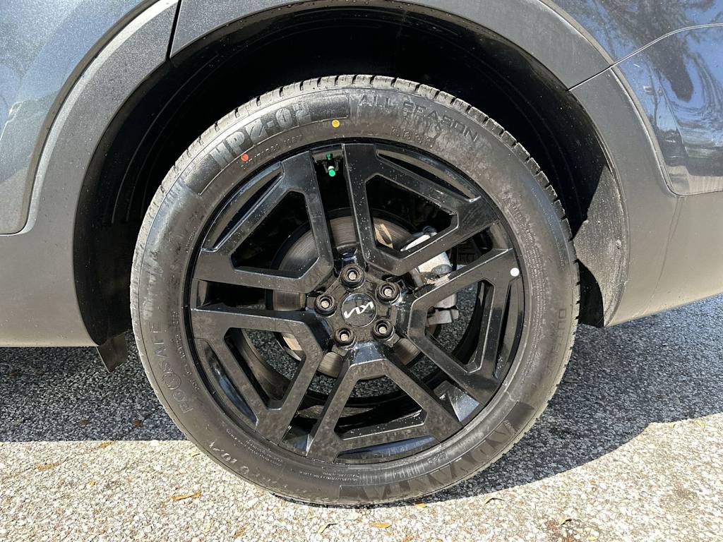 Thumbnail: 2023 Kia Telluride - 8