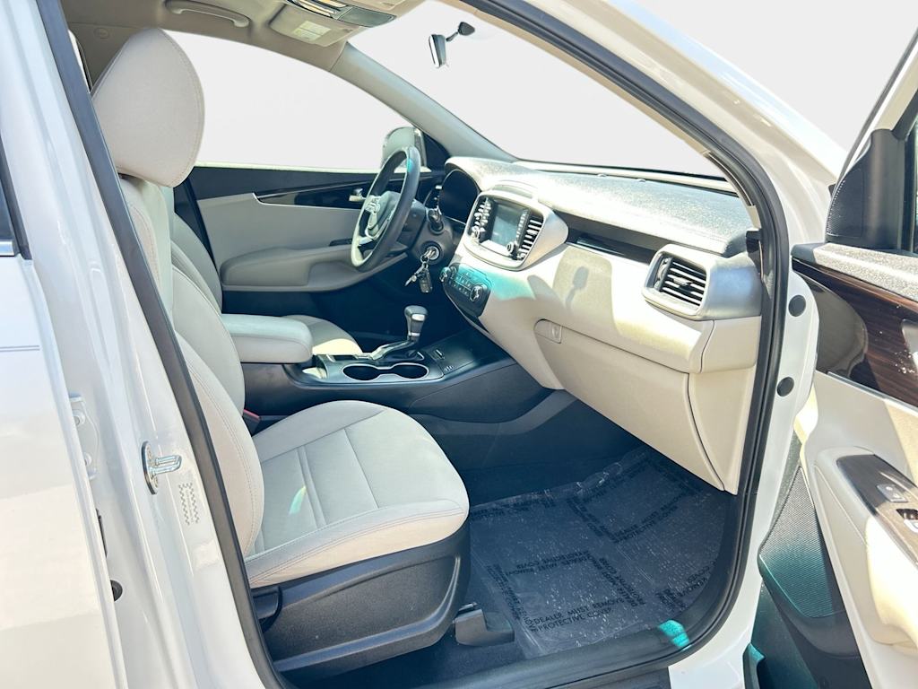 Thumbnail: 2020 Kia Sorento - 11