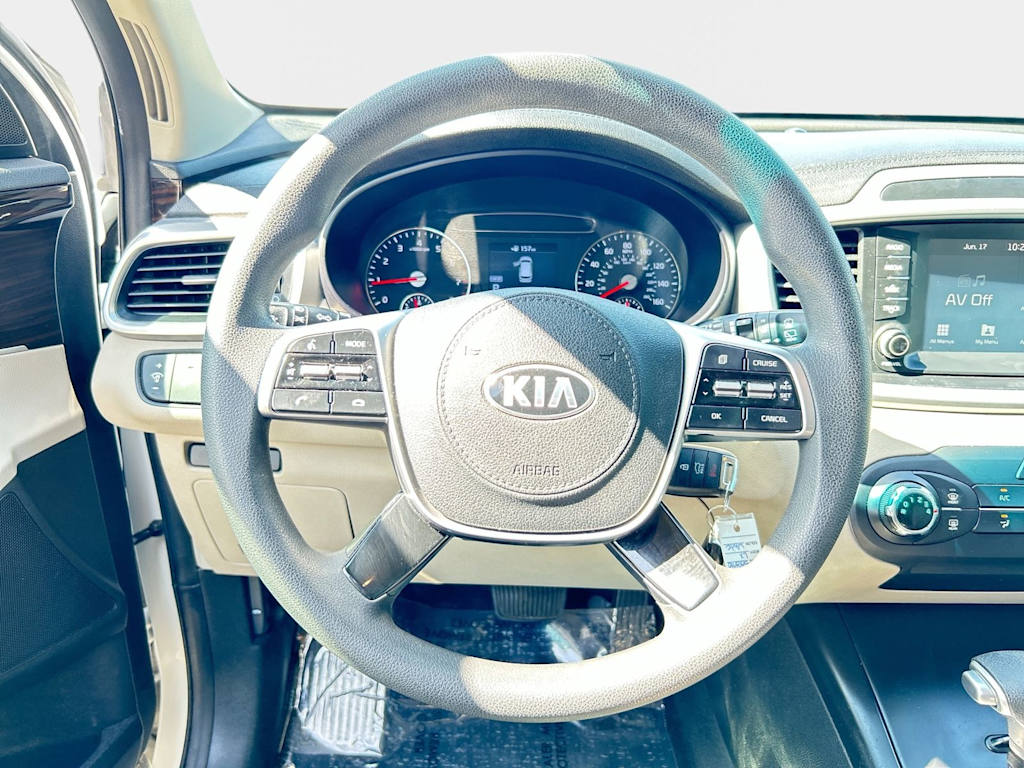 Thumbnail: 2020 Kia Sorento - 9