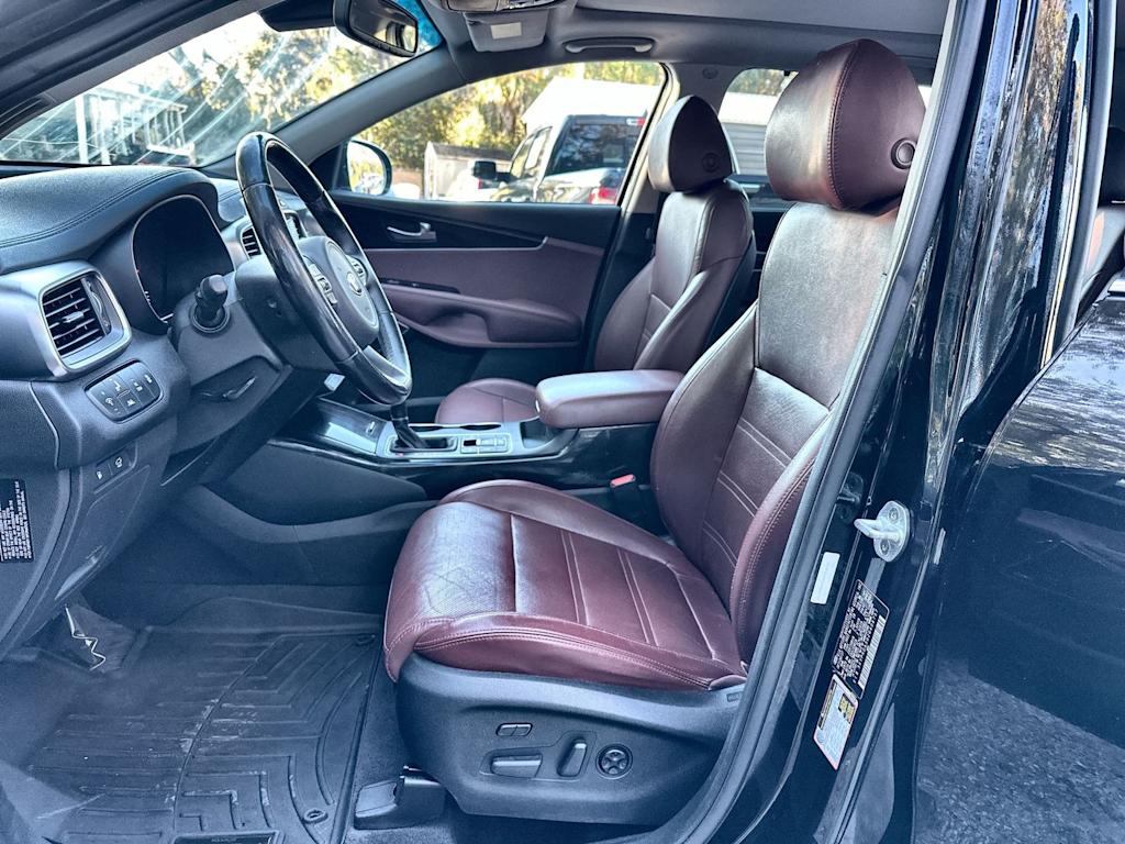Thumbnail: 2018 Kia Sorento - 12