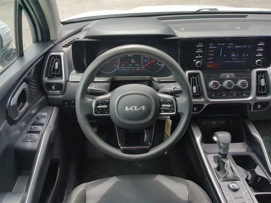 Thumbnail: 2022 Kia Sorento - 9