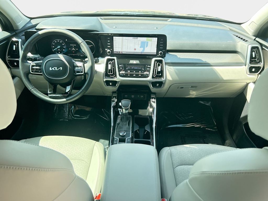 Thumbnail: 2023 Kia Sorento - 2