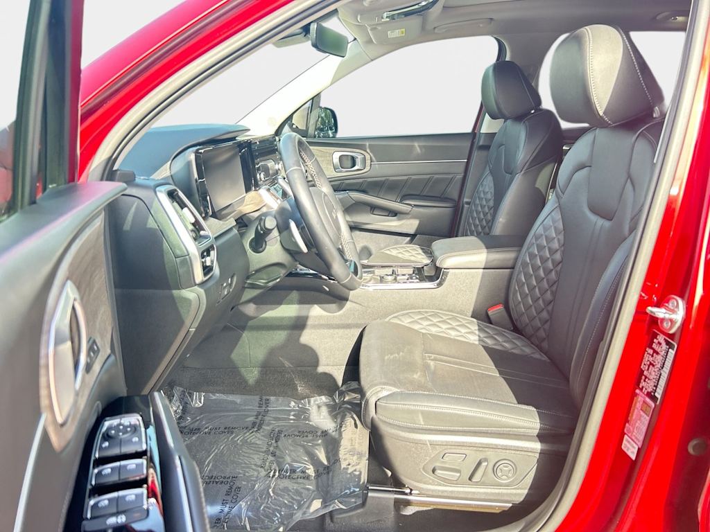 Thumbnail: 2023 Kia Sorento - 10