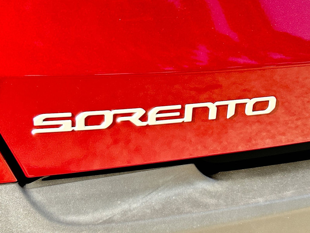 Thumbnail: 2023 Kia Sorento - 7