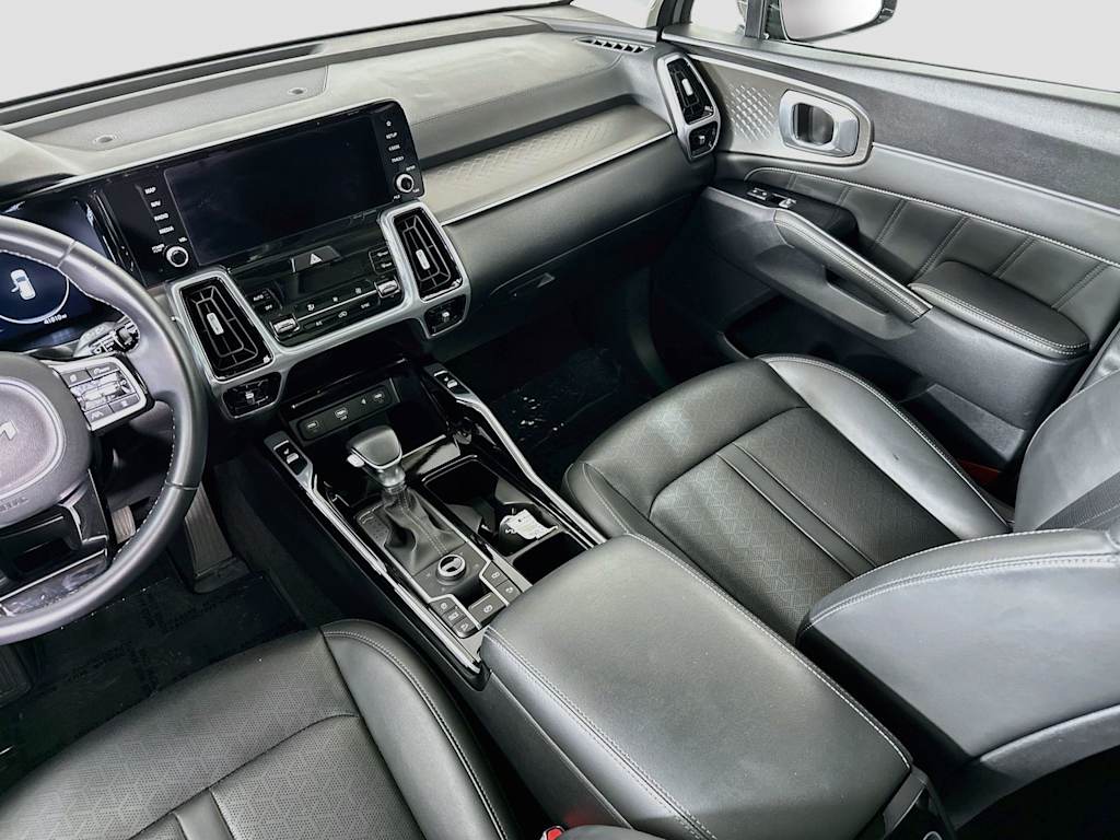 Thumbnail: 2023 Kia Sorento - 14