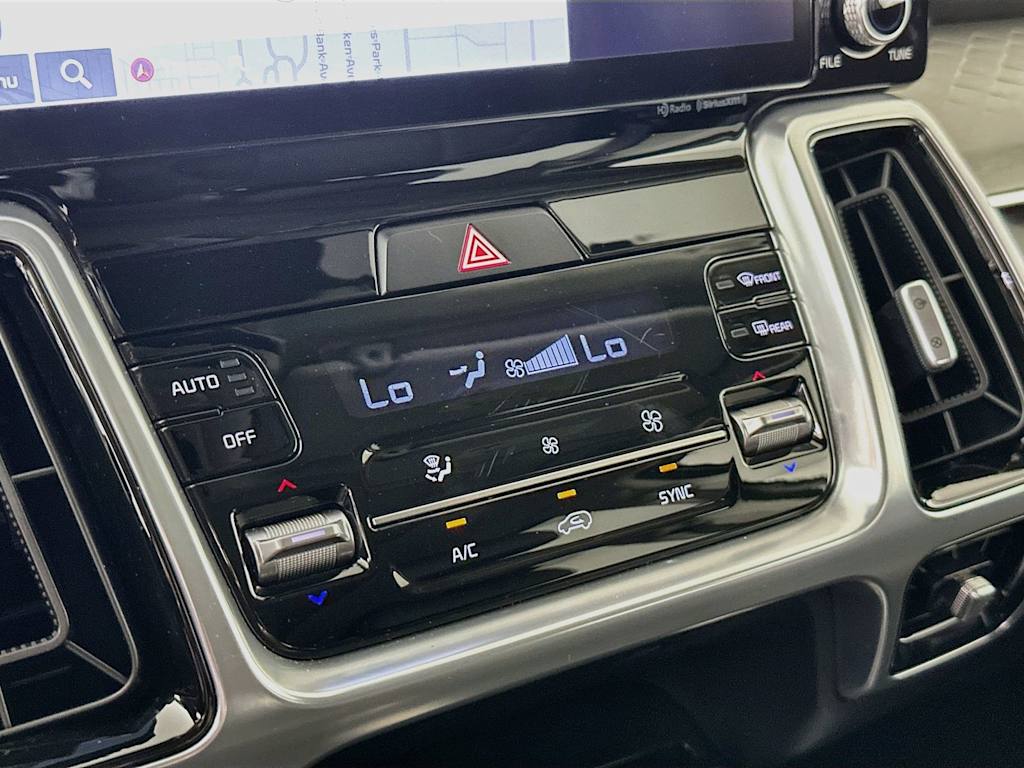 Thumbnail: 2023 Kia Sorento - 23