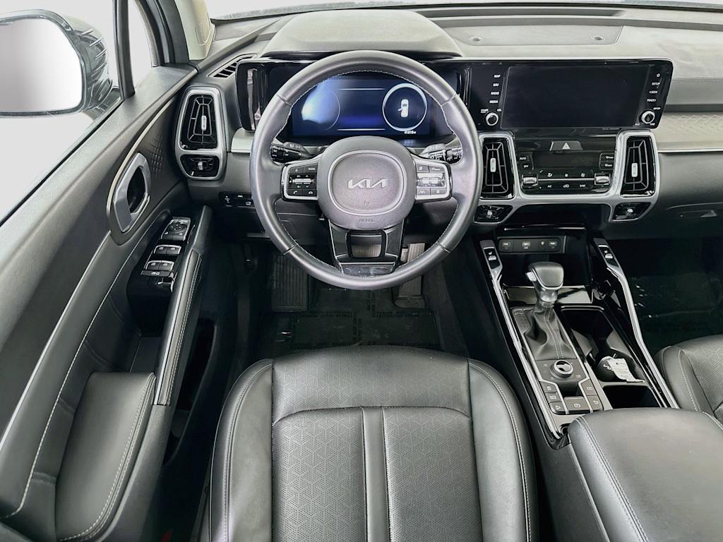 Thumbnail: 2023 Kia Sorento - 10