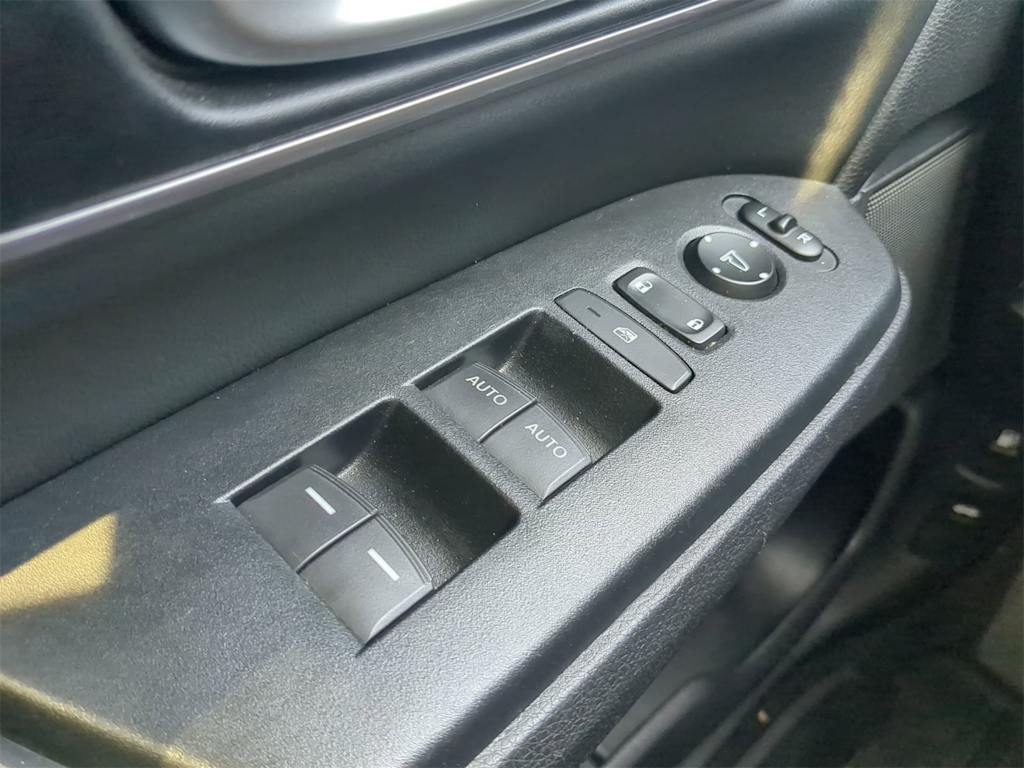 Thumbnail: 2019 Honda CR-V - 24