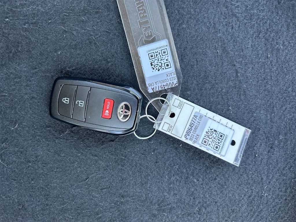 Thumbnail: 2023 Toyota Corolla Cross - 18