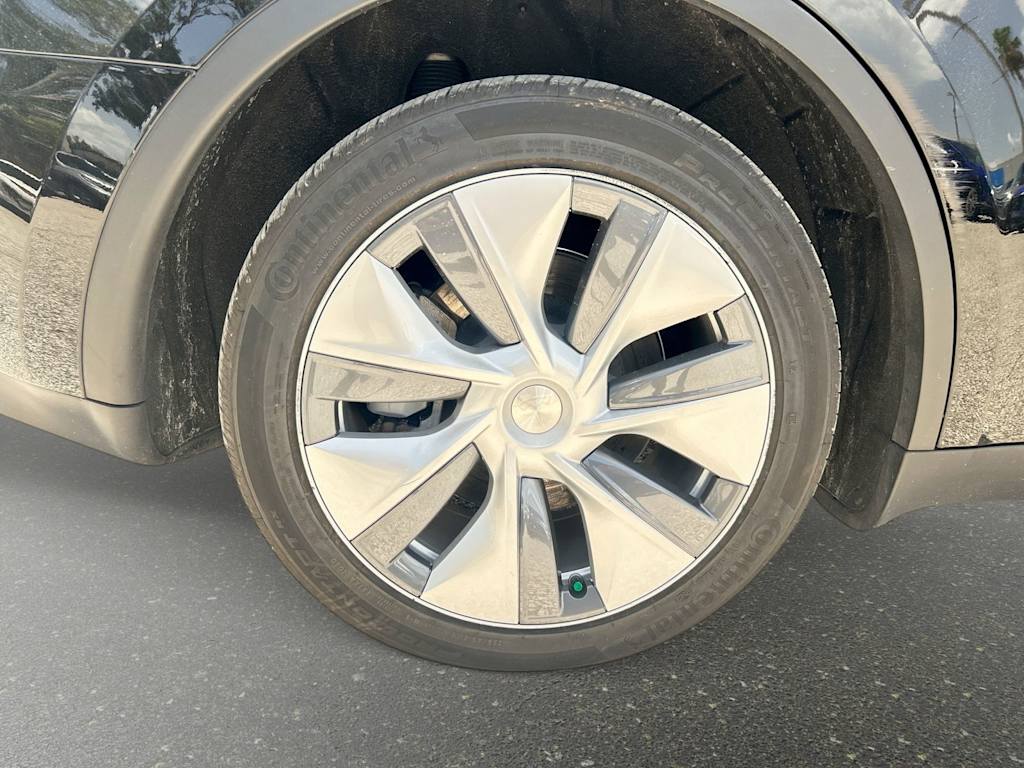 Thumbnail: 2023 Tesla Model Y - 5