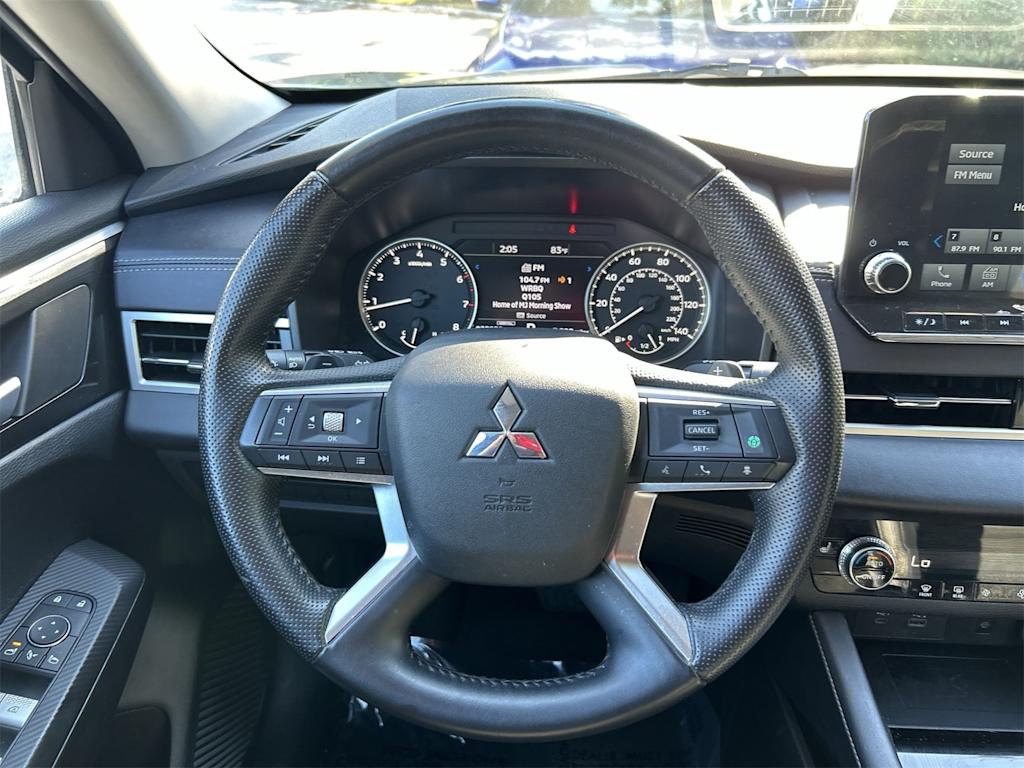 Thumbnail: 2024 Mitsubishi Outlander - 9