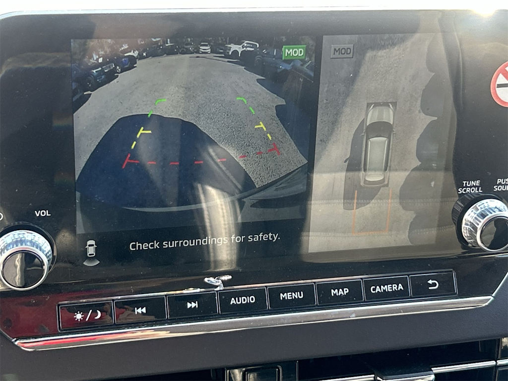 Thumbnail: 2024 Mitsubishi Outlander - 13