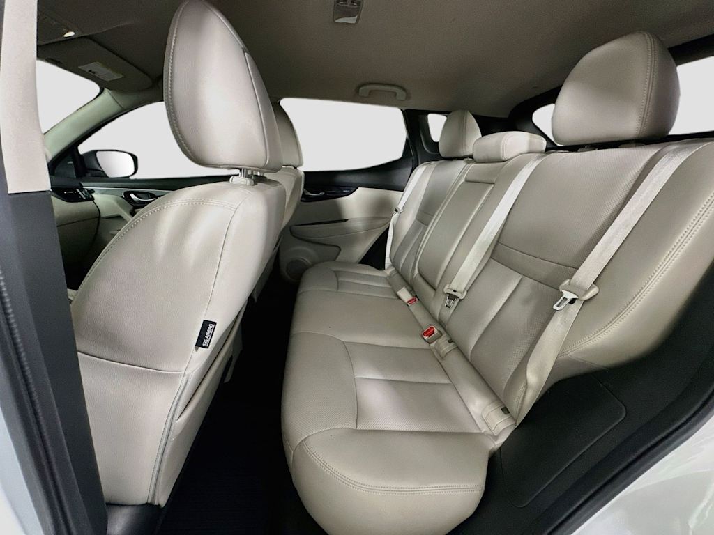 Thumbnail: 2019 Nissan Rogue Sport - 13