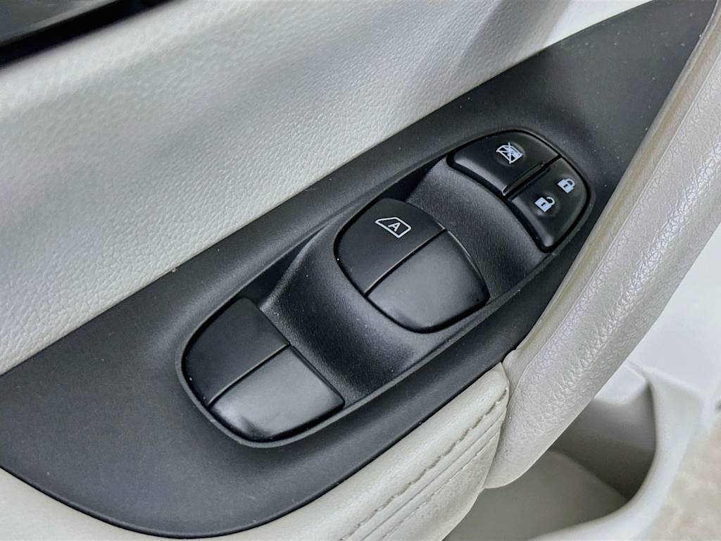 Thumbnail: 2019 Nissan Rogue Sport - 29