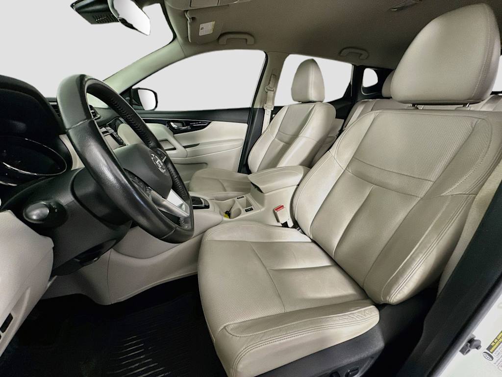 Thumbnail: 2019 Nissan Rogue Sport - 11