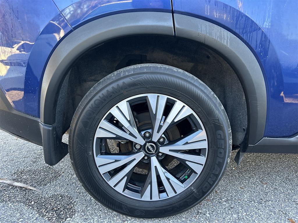 Thumbnail: 2023 Nissan Rogue - 8