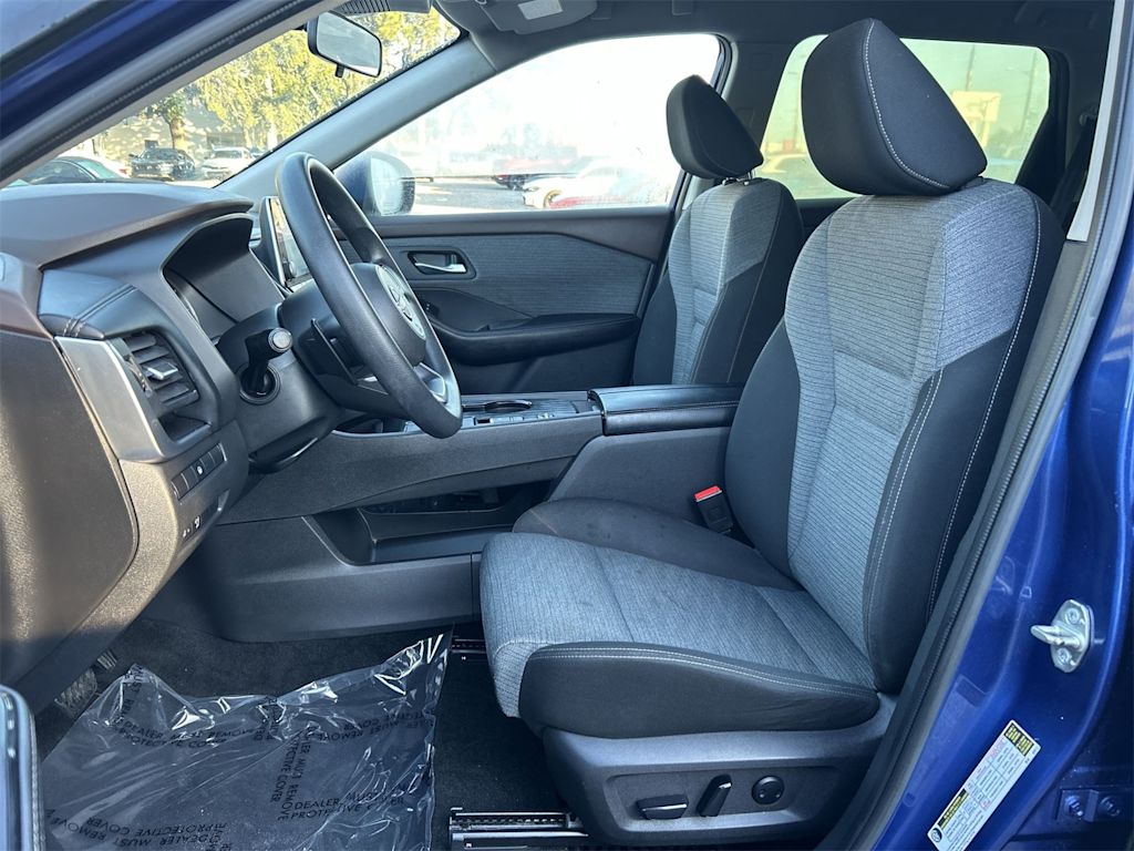 Thumbnail: 2023 Nissan Rogue - 12