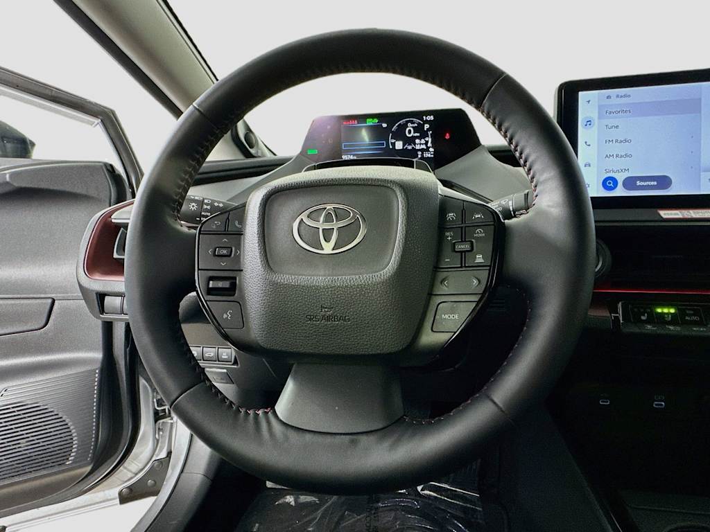 Thumbnail: 2025 Toyota Prius v - 14