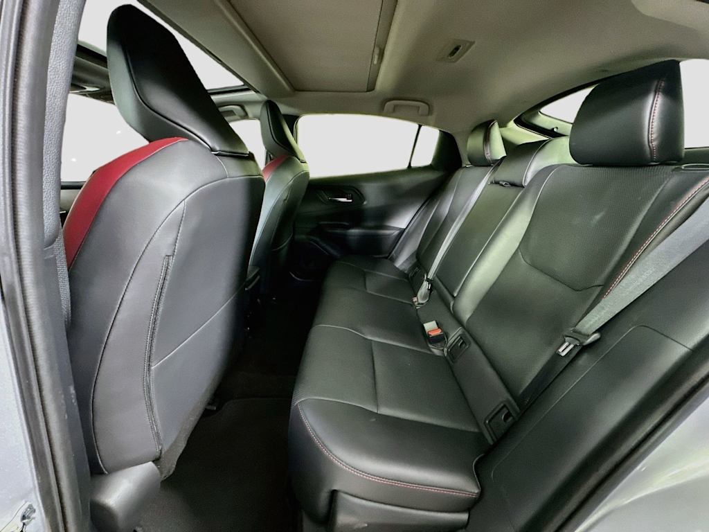 Thumbnail: 2025 Toyota Prius v - 12