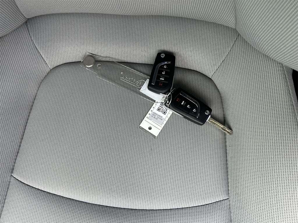 Thumbnail: 2022 Toyota Corolla - 18