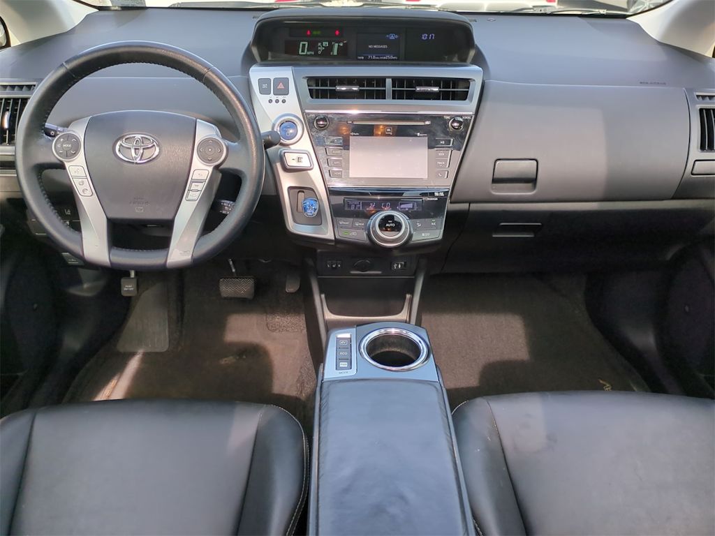 2015 Toyota Prius v Five 2