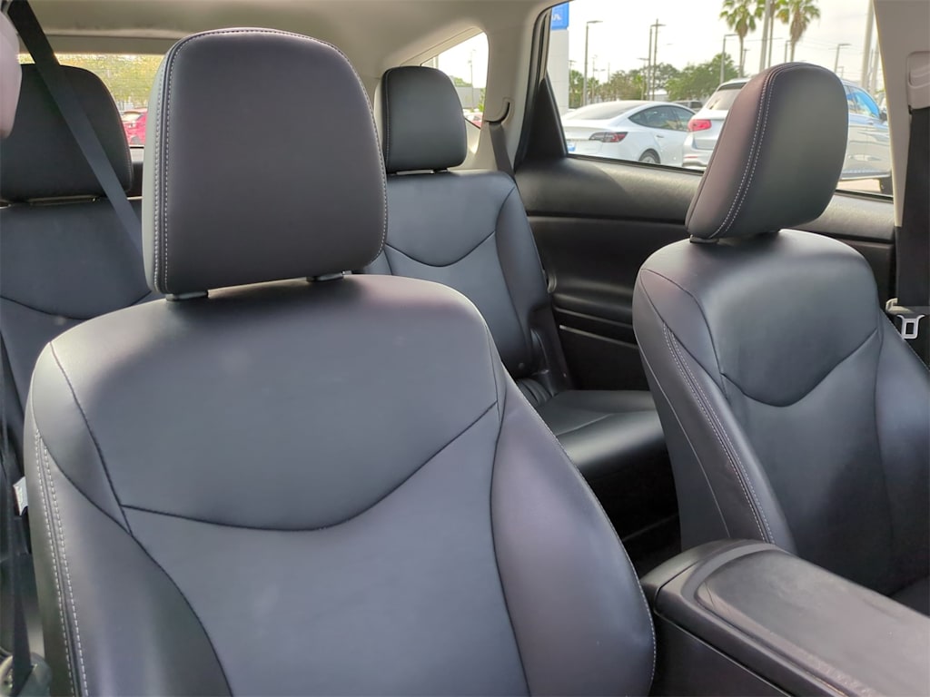 2015 Toyota Prius v Five 9