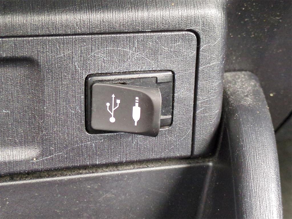 2015 Toyota Prius v Five 23
