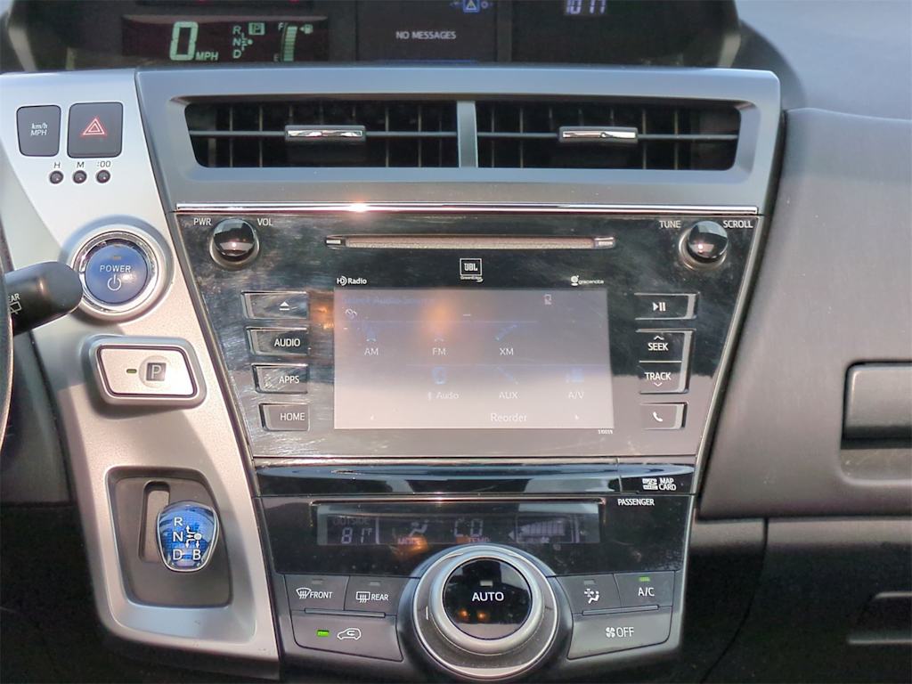 2015 Toyota Prius v Five 12