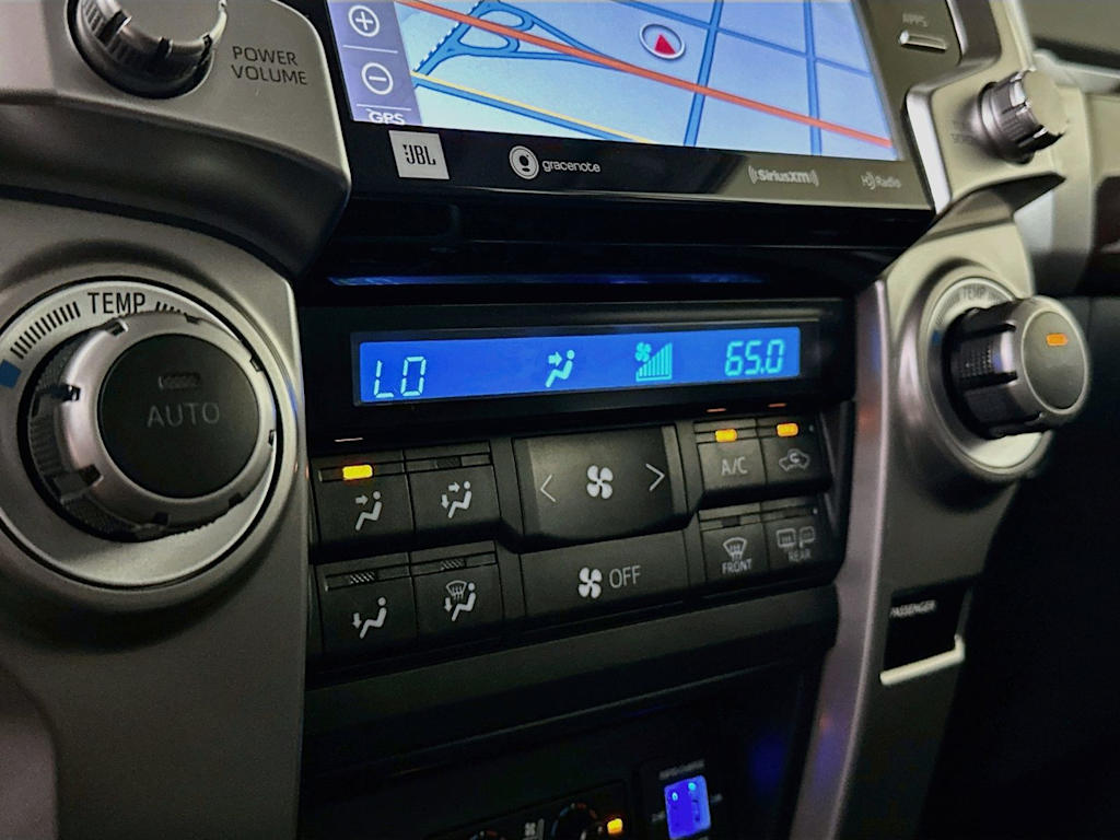 Thumbnail: 2022 Toyota 4Runner - 23