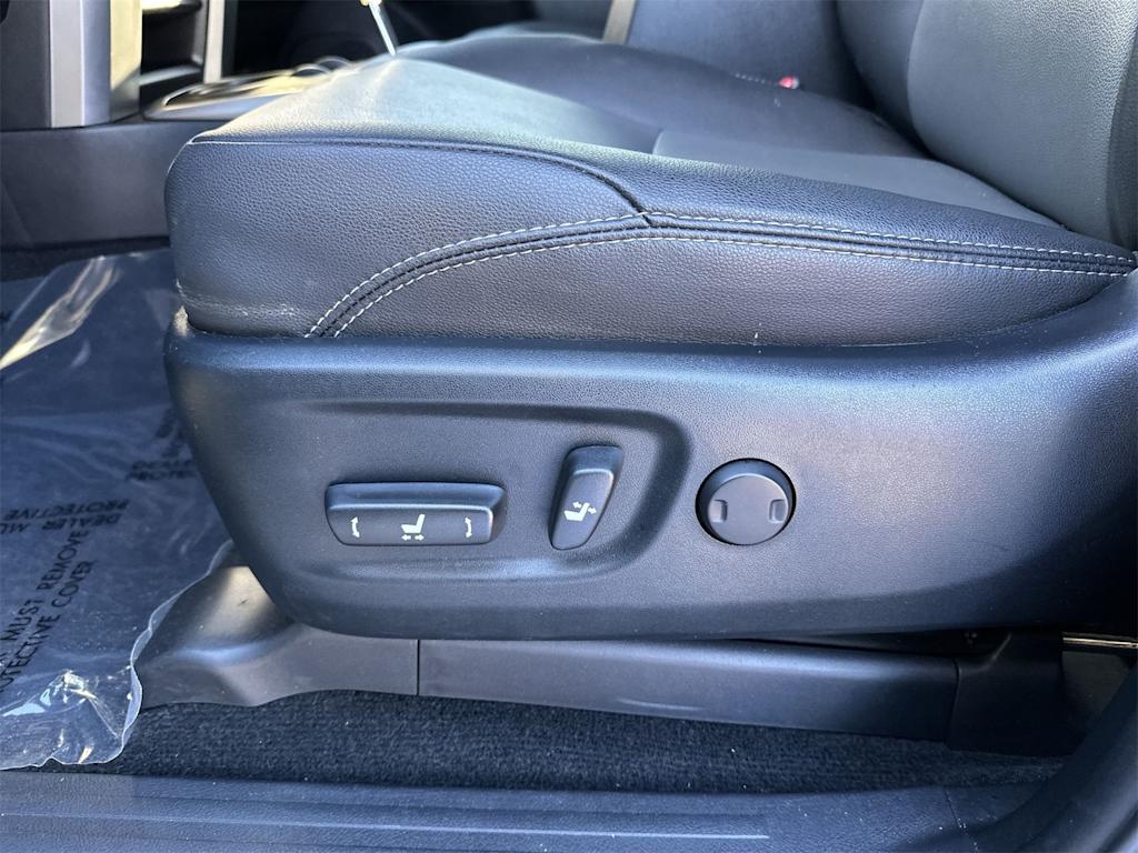 Thumbnail: 2024 Toyota 4Runner - 14