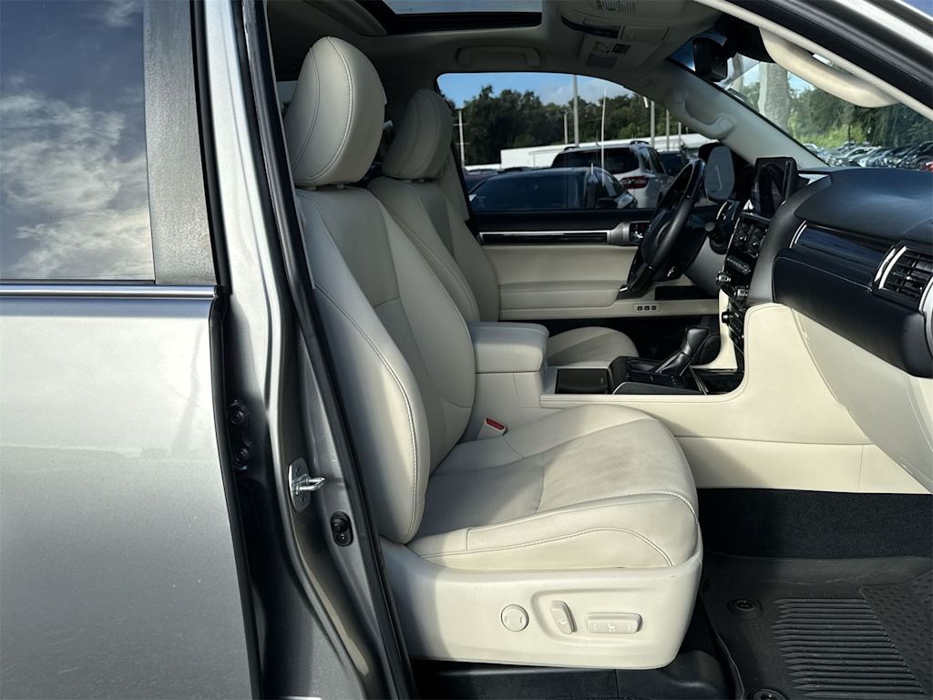 Thumbnail: 2023 Lexus GX - 21