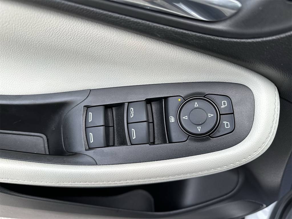 Thumbnail: 2022 Buick Encore GX - 16