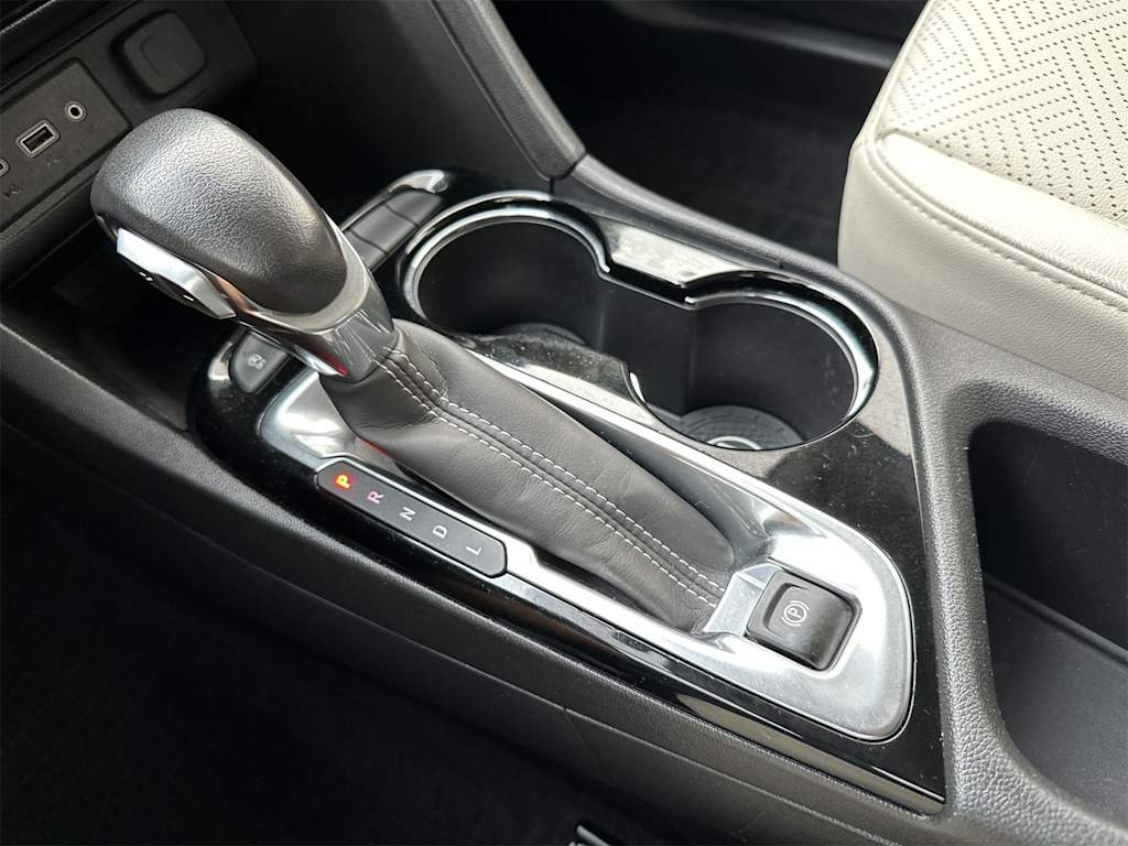 Thumbnail: 2022 Buick Encore GX - 12