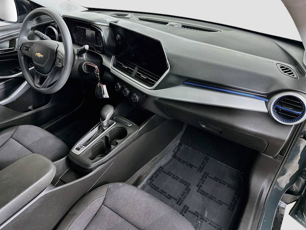 Thumbnail: 2025 Chevrolet Trax - 15