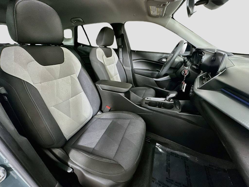 Thumbnail: 2025 Chevrolet Trax - 12