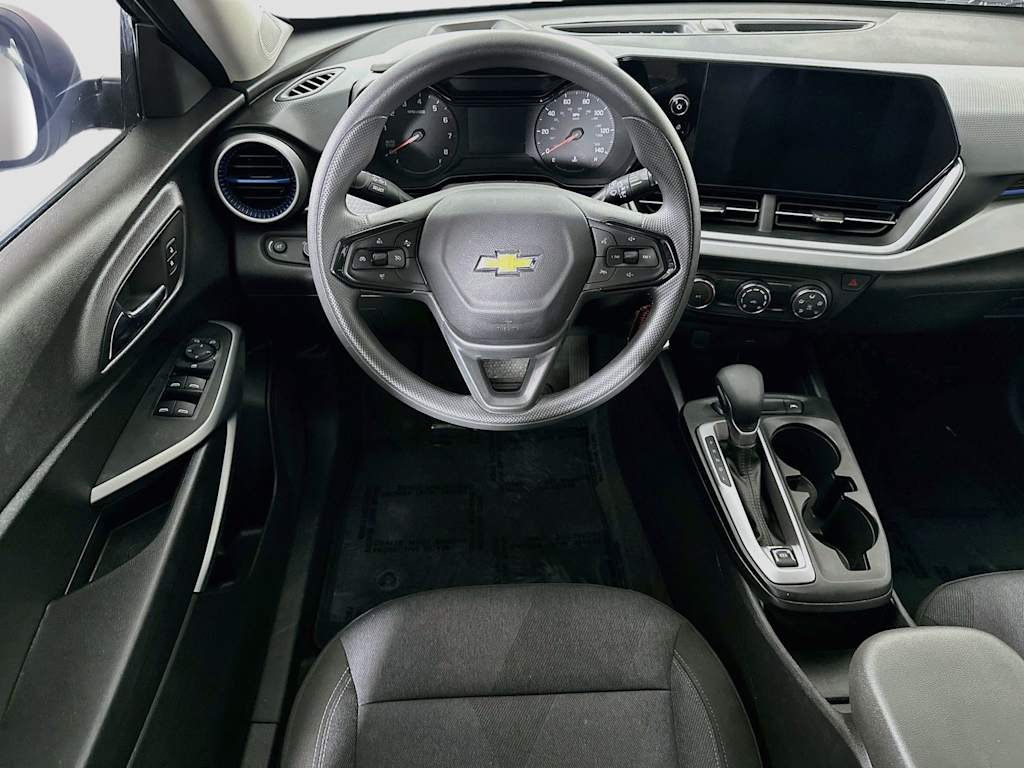 Thumbnail: 2025 Chevrolet Trax - 10