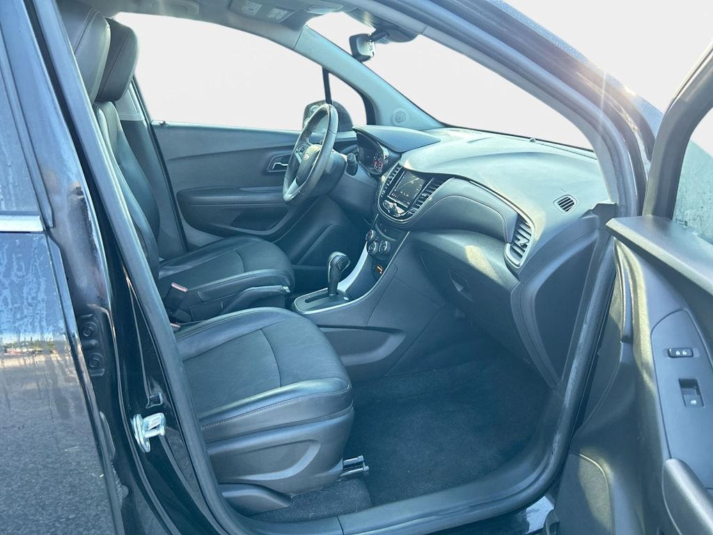 Thumbnail: 2020 Chevrolet Trax - 19