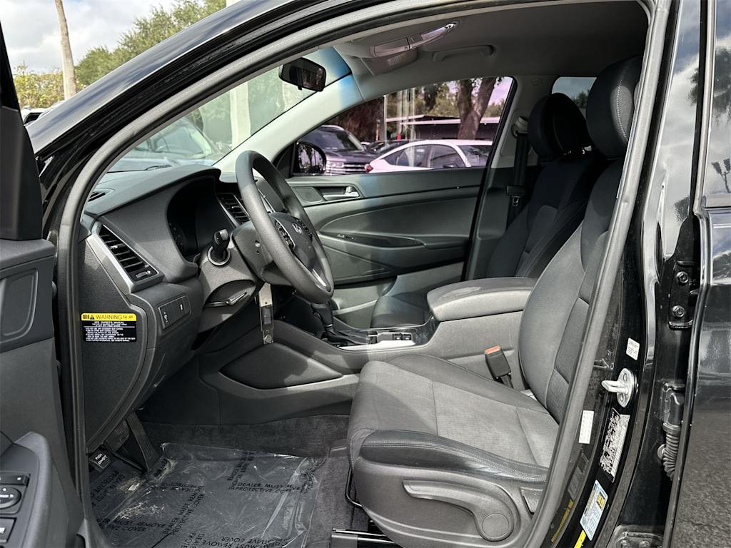 Thumbnail: 2016 Hyundai Tucson - 8