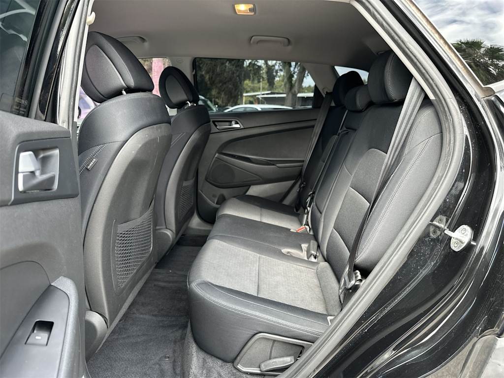 Thumbnail: 2016 Hyundai Tucson - 10