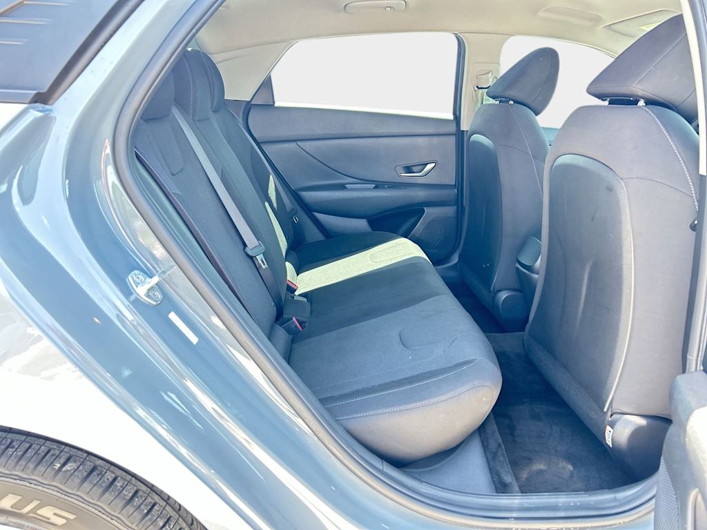 Thumbnail: 2021 Hyundai Elantra - 18