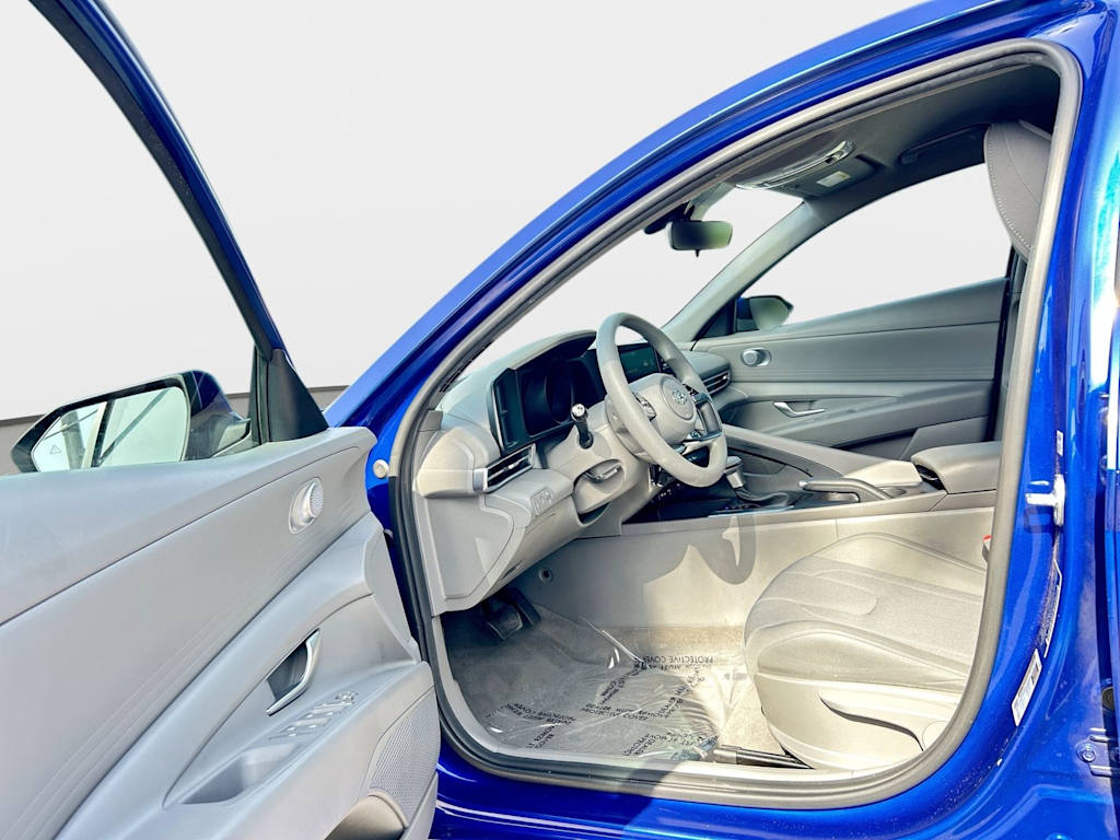 Thumbnail: 2023 Hyundai Elantra - 18