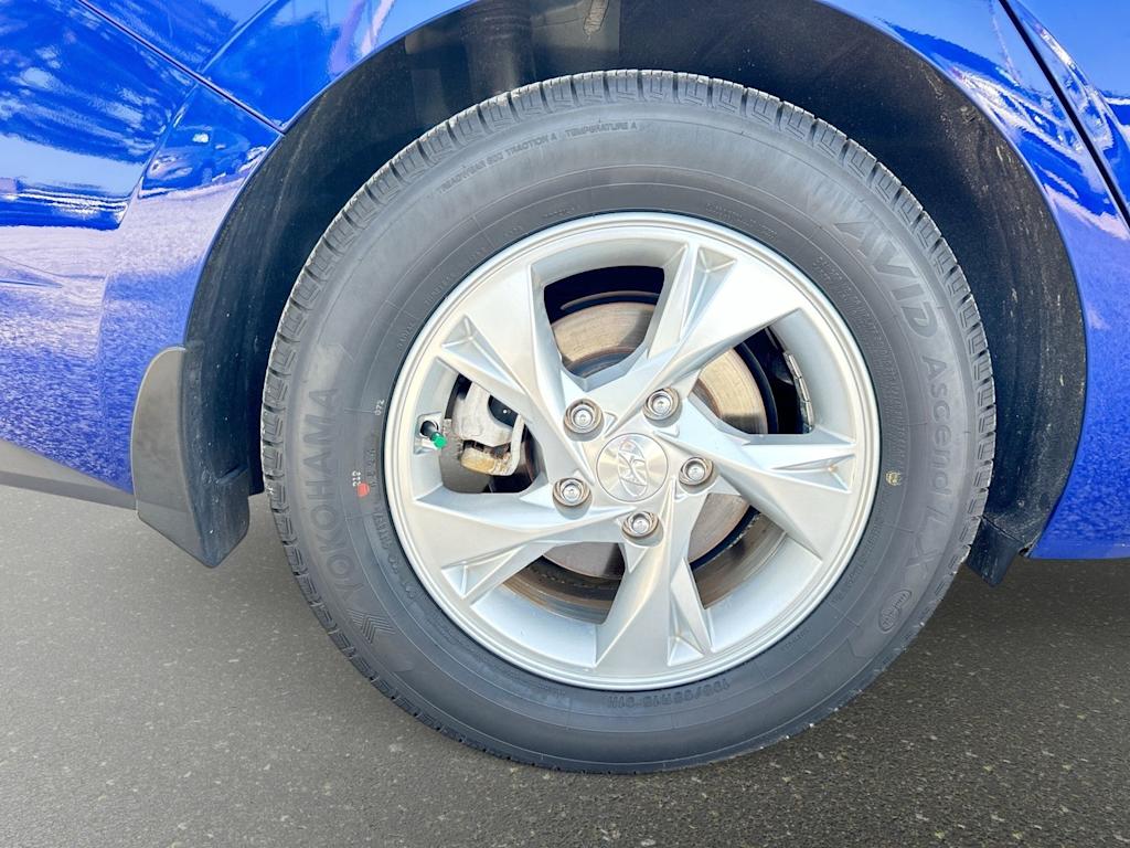 Thumbnail: 2023 Hyundai Elantra - 7