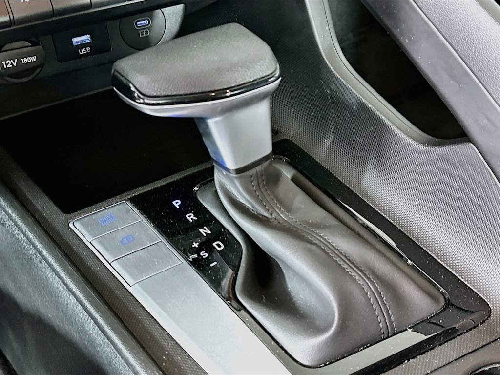 Thumbnail: 2025 Hyundai Elantra - 15