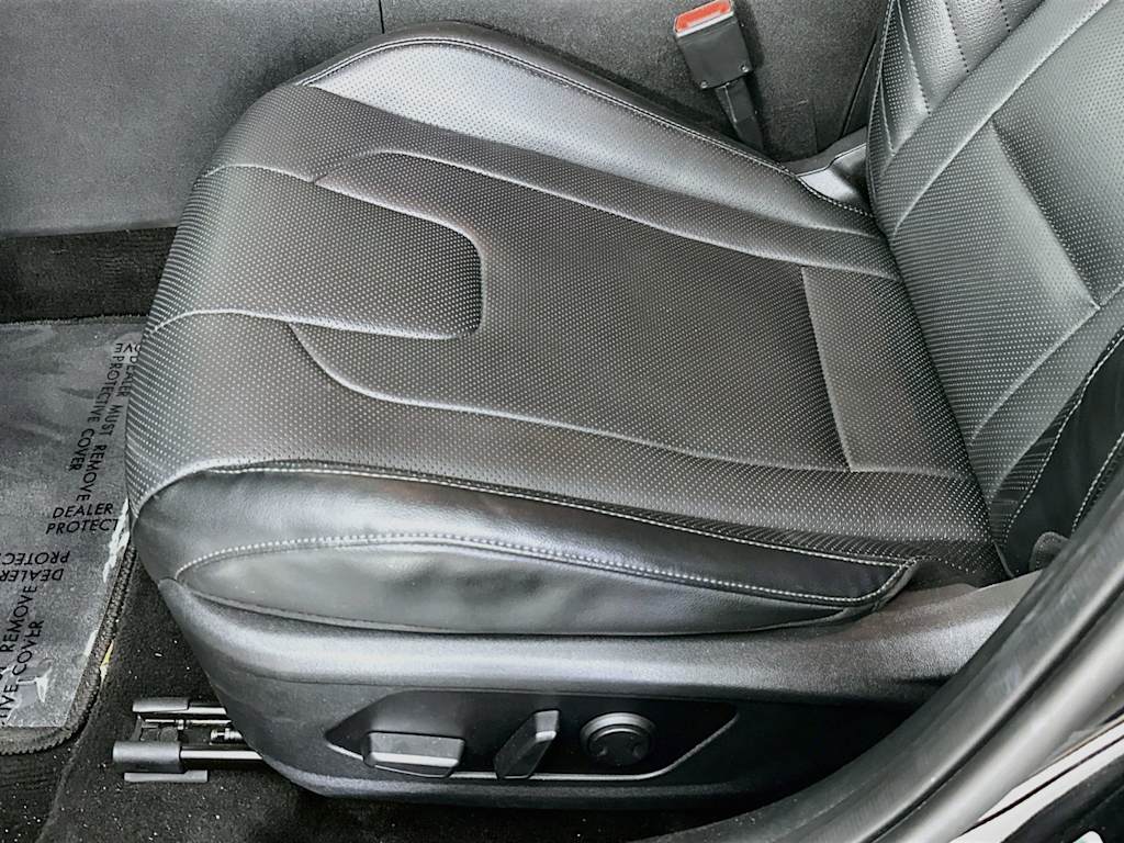 Thumbnail: 2023 Hyundai Elantra - 32