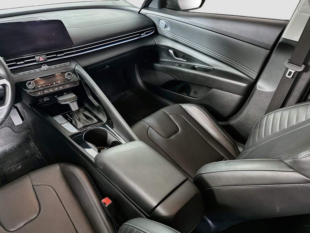 Thumbnail: 2023 Hyundai Elantra - 10