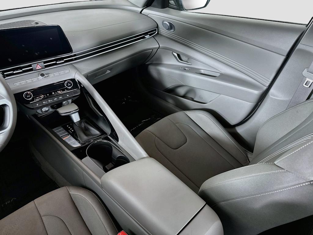 Thumbnail: 2023 Hyundai Elantra - 13