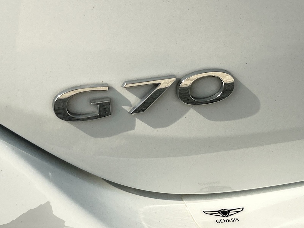 Thumbnail: 2022 Genesis G70 - 6