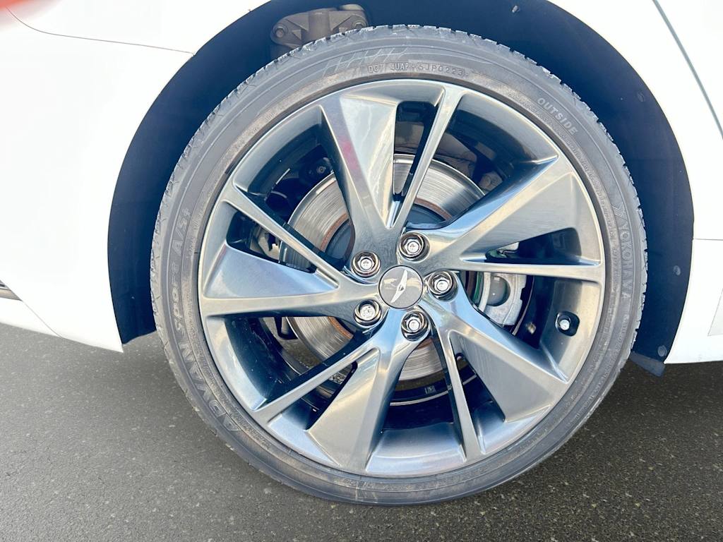 Thumbnail: 2022 Genesis G70 - 7
