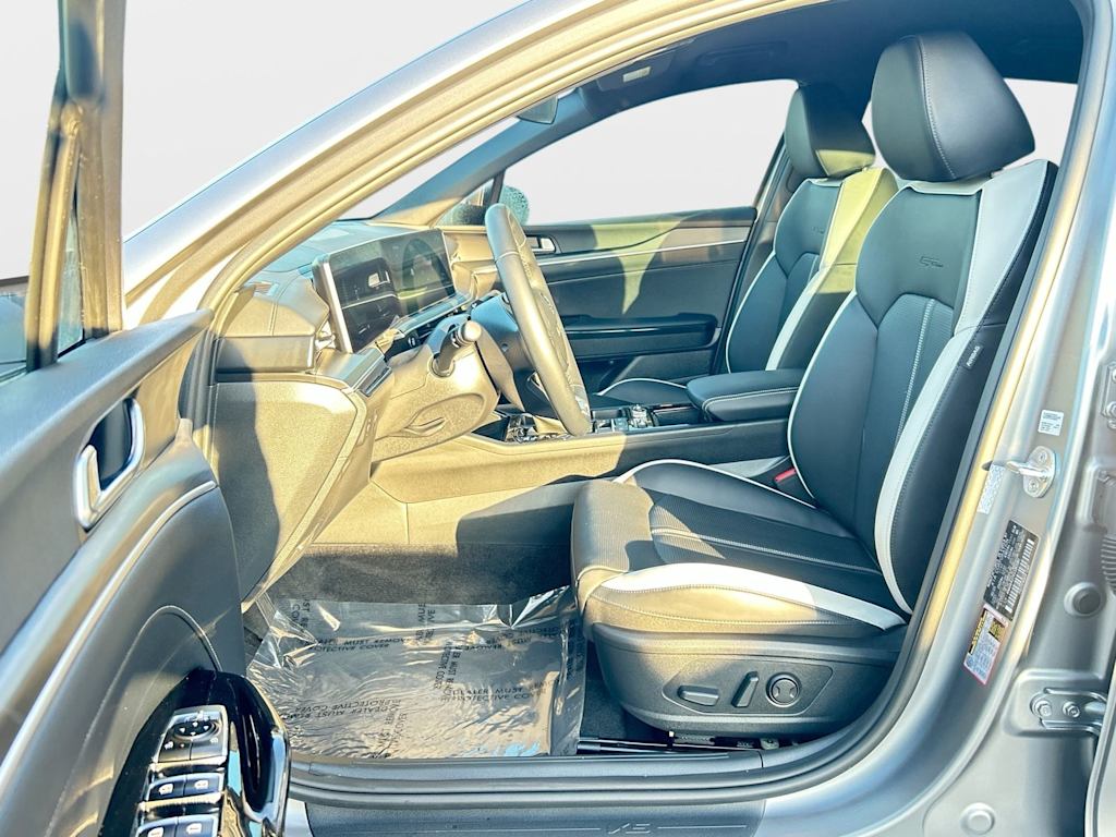 Thumbnail: 2025 Kia K5 - 10